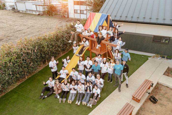 NPO法人、業界他社と連携した遊具寄贈の取り組み